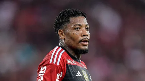 Marinho, ex-jogador do Flamengo, durante partida contra o Maringa no Maracanã pela Copa do Brasil 2023. Foto: Thiago Ribeiro/AGIF