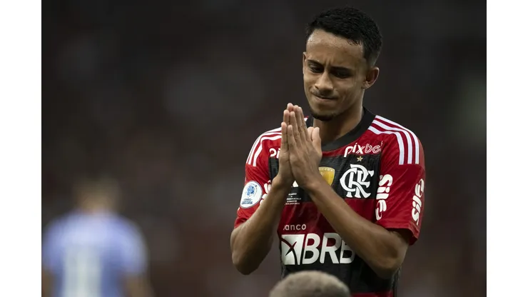 RJ - Rio de Janeiro - 28/02/2023 - RECOPA SUL-AMERICANA, FLAMENGO X INDEPENDIENTE DEL VALLE - Matheus Goncalves jogador do Flamengo durante partida contra o Independiente del Valle no estadio Maracana pelo campeonato Recopa Sul-americana 2023. Foto: Jorge Rodrigues/AGIF