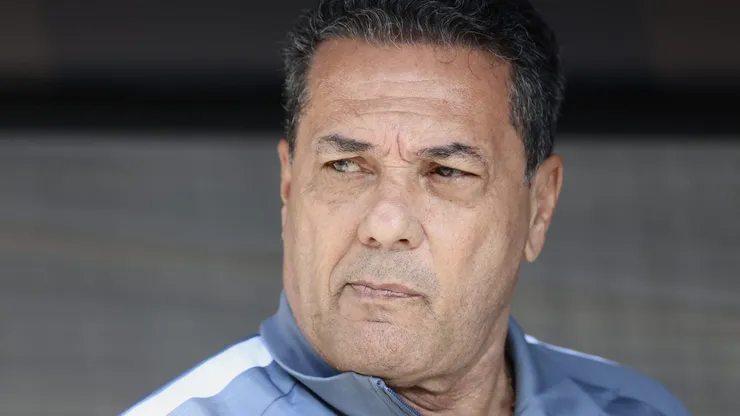 SP - SAO PAULO - 02/07/2023 - BRASILEIRO A 2023, CORINTHIANS X BRAGANTINO - Vanderlei Luxemburgo tecnico do Corinthians durante partida contra o Bragantino no estadio Arena Corinthians pelo campeonato Brasileiro A 2023. Foto: Marcello Zambrana/AGIF