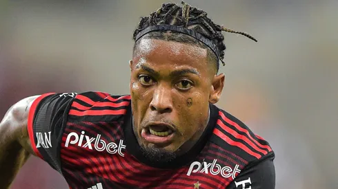 Foto: Thiago Ribeiro/AGIF – Marinho é apresentado no Fortaleza