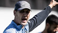 Paulo Turra acena reviravolta no time do Santos com Lucas Braga entre os titulares
