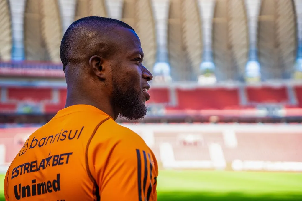 Valencia deverá ser o títular do Internacional no lugar de Maurício contra o Fluminense. Foto: Ricardo Duarte/ Internacional