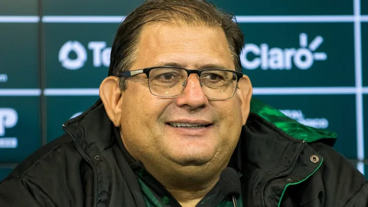 PR - Curitiba - 06/11/2022 - BRASILEIRO A 2022, CORITIBA X FLAMENGO - Guto Ferreira tecnico do Coritiba durante entrevista coletiva apos a partida contra o Flamengo no estadio Couto Pereira pelo campeonato Brasileiro A 2022. Foto: Robson Mafra/AGIF