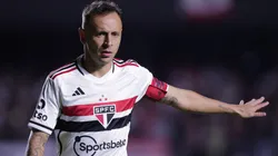 Foto: Ettore Chiereguini/AGIF - Rafinha: defensor é um dos líderes do elenco do São Paulo