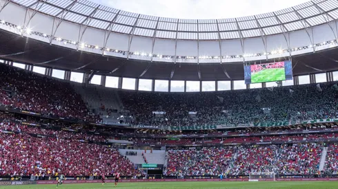 Mané Garrincha: capacidade para mais de 72 mil espectadores em Brasília (Foto: Ettore Chiereguini/AGIF)