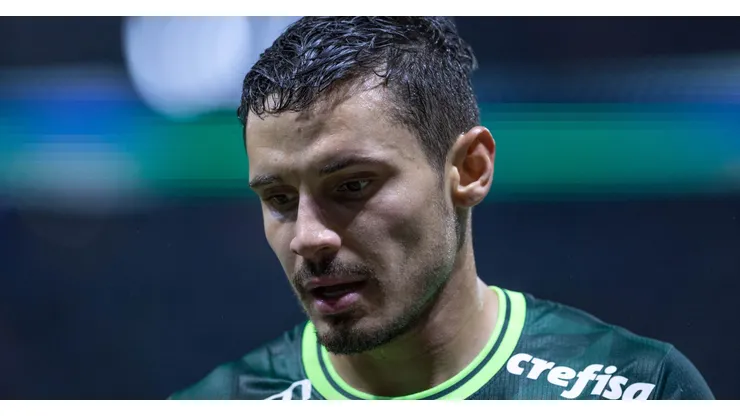 Foto: Marcello Zambrana/AGIF - Raphael Veiga é titular absoluto do Palmeiras