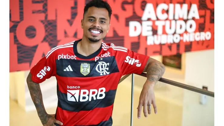 Foto: Divulgação/Flamengo - Allan foi contratado pelo Mengão a pedido de Jorge Sampaoli, que já tinha trabalhado com volante no Galo