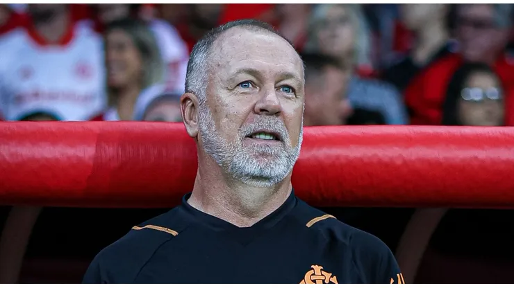 Mano Menezes, técnico do Internacional, durante partida contra o Goias no Beira-Rio pelo Brasileirão. Foto: Maxi Franzoi/AGIF
