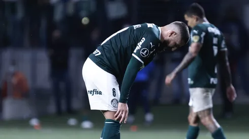Zé Rafael, do Palmeiras, lamenta gol sofrido durante partida contra o Athletico-PR no Allianz Parque pela Copa Libertadores 2022. Foto: Ettore Chiereguini/AGIF