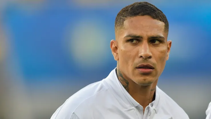 Foto: Thiago Ribeiro/AGIF - Guerrero busca um novo clube.