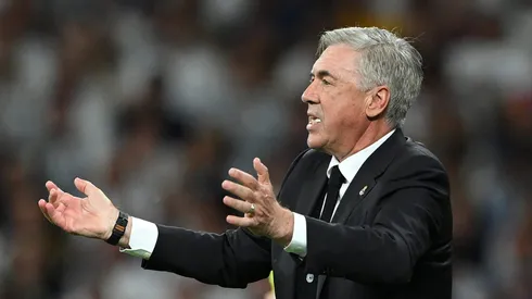 Carlo Ancelotti comandando o Real Madrid em jogo realizado no Santiago Bernabeu (Photo by David Ramos/Getty Images)