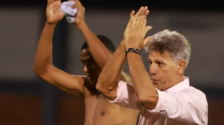 Luiz Erbes/AGIF - Renato, treinador.