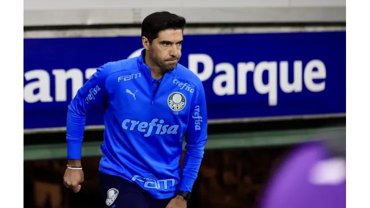 STJD age nos bastidores e Abel pode tomar mais uma punição severa no Palmeiras