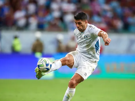Grêmio e Suárez avaliam dois tratamento para o joelho, segundo jornal uruguaio