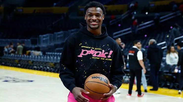 Bronny James durante os playoffs da NBA