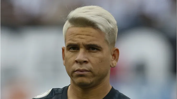 SAO PAULO, BRAZIL - OCTOBER 26: Soteldo of Santos looks on before a match between Corinthians and Santos for the Brasileirao Series A 2019 at Arena Corinthians on October 26, 2019 in Sao Paulo, Brazil. (Photo by Miguel Schincariol/Getty Images)