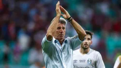 Foto: Lucas Uebel/Grêmio FBPA - Renato agradecendo a torcida após o empate