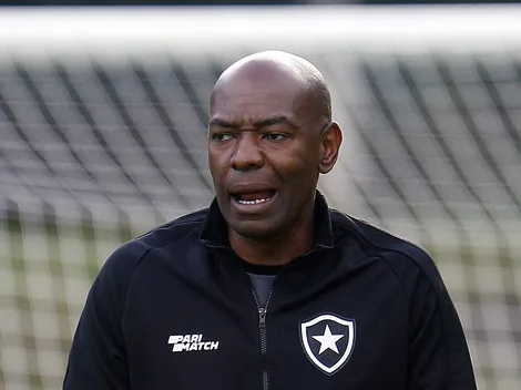 Caçapa tem impacto imediato no Botafogo e Textor é surpreendido com situação