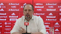 Craque do futebol europeu faz visita ao Internacional e torcida do Colorado faz pedido ousado a Barcellos