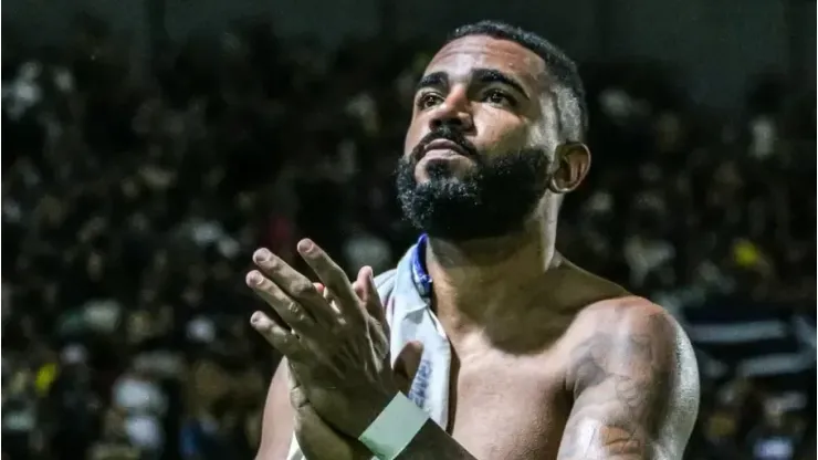 Foto: Reprodução das Redes Sociais do Águia de Marabá - Evandro Lima, lateral esquerda, prestes a ir para o Clube do Remo