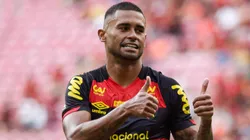 Foto: Rafael Vieira/AGIF - Kayke, jogador do Sport, comemora seu gol durante partida contra o CSA no estadio Arena Pernambuco pelo campeonato Brasileiro B 2022.