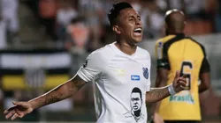 Foto: Marcello Zambrana/AGIF - Cueva não deixa saudades no Santos.