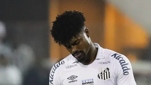 Photo by Ricardo Moreira/Getty Images – Turcos não param em Bauermann