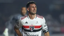 Foto: Marcello Zambrana/AGIF - Calleri, jogador do São Paulo, durante partida contra o Ituano no estadio Morumbi pelo campeonato Copa do Brasil 2023.