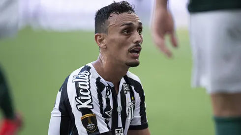 Diego Pituca está de saída do Kashima Antlers, do Japão, e Peixe é sua prioridade em caso de retorno ao Brasil