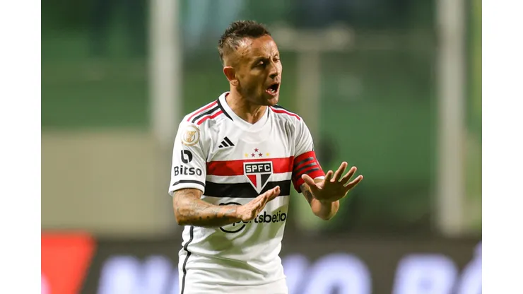 Foto: Gilson Lobo/AGIF- Rafinha não pretende se aposentar