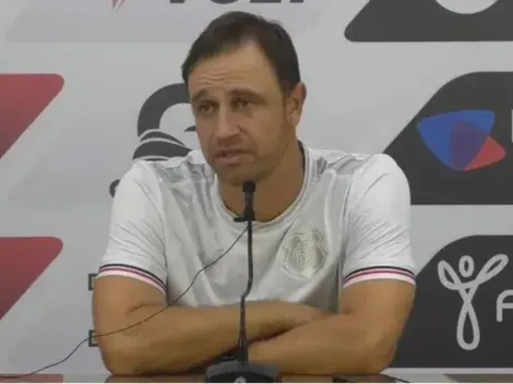 Felipe Conceição cita as dificuldades que a diretoria do Santa Cruz vem passando para contratar jogador