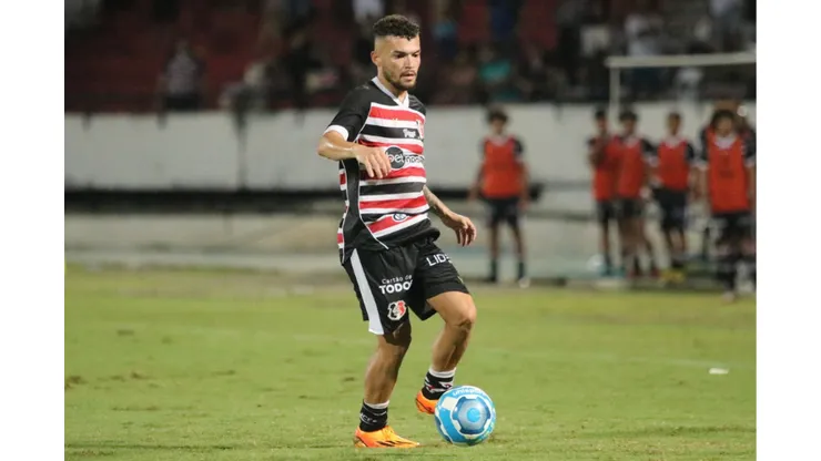 Foto: Evelyn Victoria/SCFC- Nadson é alvo de críticas