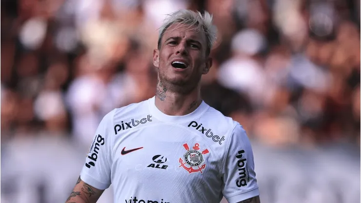 Guedes durante a partida contra o Red Bull.