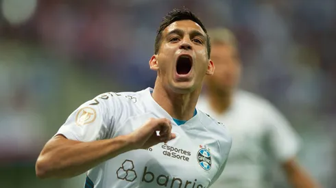 Cristaldo comemorando seu tento contra o Bahia.