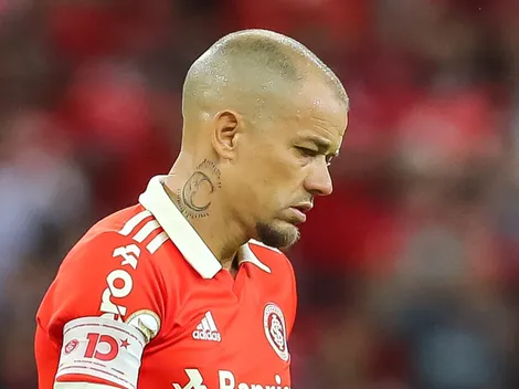 Mágoas, ídolo do Internacional considera processar clube por dívidas