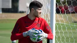 Rossi, novo goleiro do Flamengo em ação no CT Ninho do Urubu Foto: Reprodução/ Twitter oficial do Flamengo