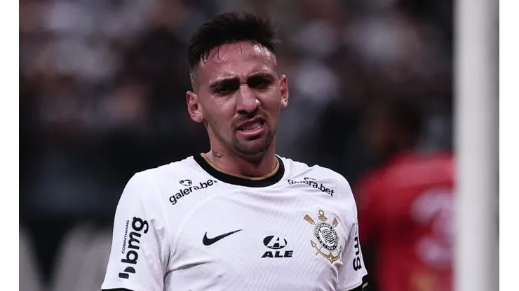 SP - Sao Paulo - 11/05/2022 - COPA DO BRASIL 2022, CORINTHIANS X PORTUGUESA-RJ - Gustavo Mosquito jogador do Corinthians lamenta chance perdida durante partida contra o Portuguesa Rio no estadio Arena Corinthians pelo campeonato Copa do Brasil 2022. Foto: Ettore Chiereguini/AGIF
