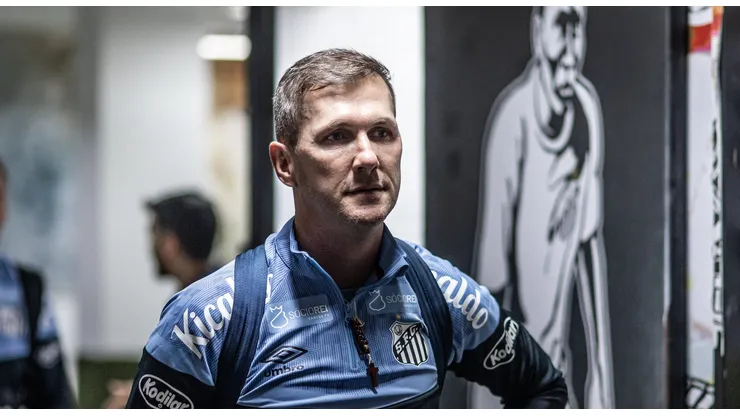 Paulo Turra na chegada da partida entre Santos e Blooming pela Sul-Americana 2023 Foto: Reprodução Flickr Santos/Raul Baretta