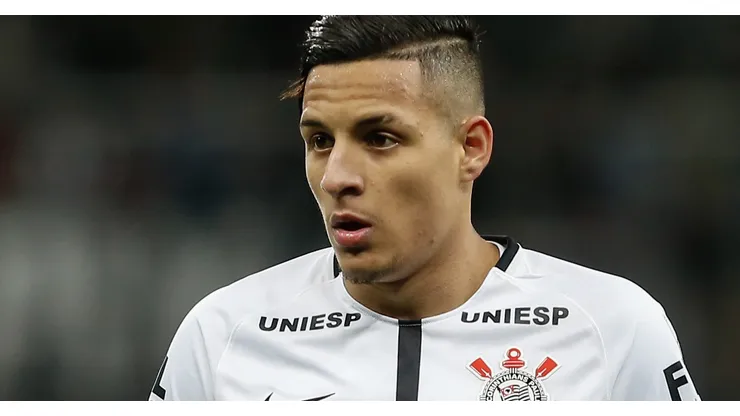 Foto: Marcello Zambrana/AGIF - Guilherme Arana foi revelado pelo Corinthians