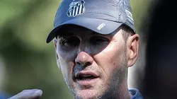 Paulo Turra e diretoria afastam atacante do Santos