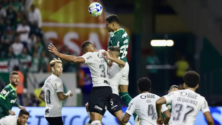 SP - SAO PAULO - 29/04/2023 - BRASILEIRO A 2023, PALMEIRAS X CORINTHIANS - Murilo jogador do Palmeiras durante partida contra o Corinthians no estadio Arena Allianz Parque pelo campeonato BRASILEIRO A 2023. Foto: Marcello Zambrana/AGIF