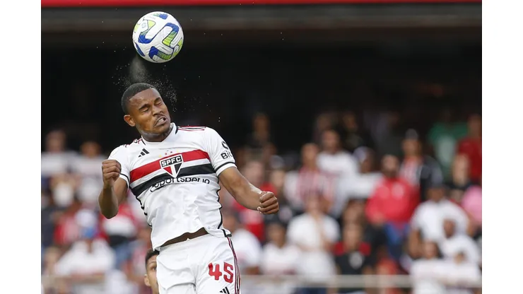 Nathan tem sondagens de clubes brasileiros, incluindo do Vasco - Foto: Ricardo Moreira/Getty Images