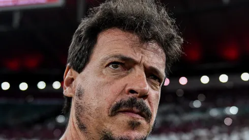 Técnico Fernando Diniz não se encantou com defensor e Fluminense anunciou saída nesta 4ª