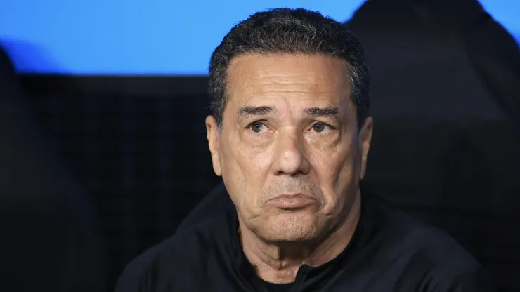 Foto: Marcello Zambrana/AGIF - Vanderlei Luxemburgo tecnico do Corinthians durante partida contra o Estudiantes no estadio Arena Corinthians pelo campeonato Copa Sul-Americana 2023.