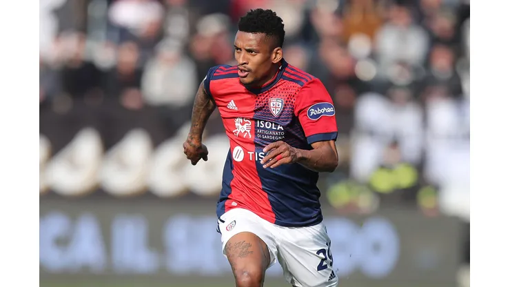 Dalbert tem situação DEFINIDA no Santos após lobby por contrato - Foto: Gabriele Maltinti/Getty Images
