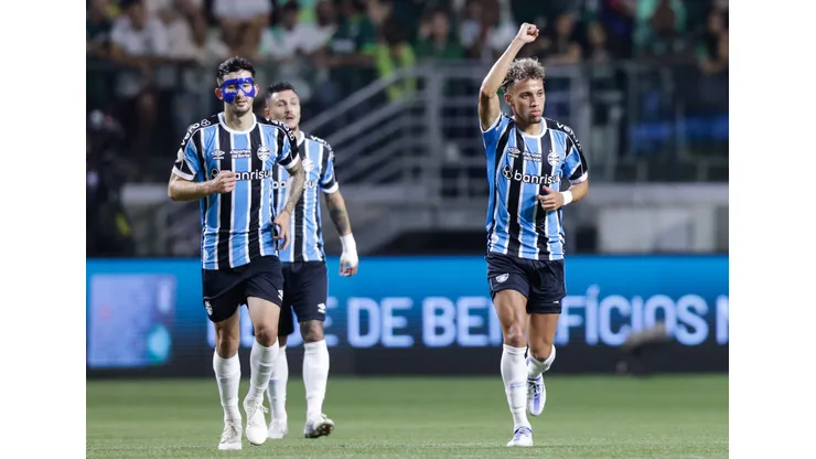 R$ 63 MILHÕES! Grêmio encerra novela por Bitello e define onde meia vai jogar - Foto: Alexandre Schneider/Getty Images)