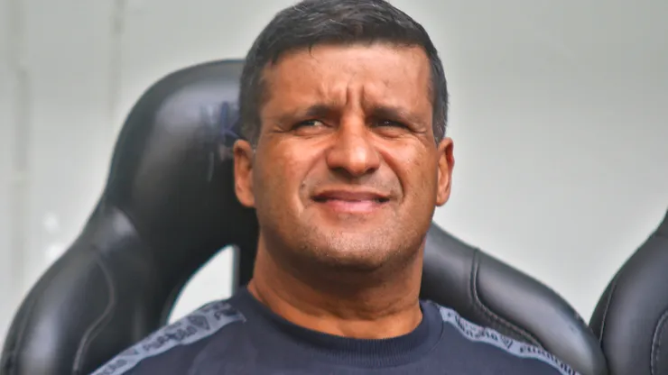 Foto: Gabriel Machado/AGIF - Wesley Carvalho: técnico recebeu notícia ruim no Athletico