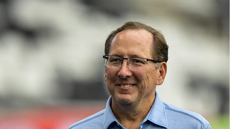 RJ - RIO DE JANEIRO - 27/08/2023 - BRASILEIRO A 2023, BOTAFOGO X BAHIA - John Textor executivo da SAF do Botafogo antes da partida contra o Bahia no estadio Engenhao pelo campeonato Brasileiro A 2023. Foto: Jorge Rodrigues/AGIF
