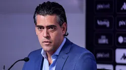 RJ - RIO DE JANEIRO - 18/08/2023 - VASCO, APRESENTACAO DIMITRI PAYET - O dirigente Paulo Bracks fala aos jornalistas durante apresentacao oficial de Dimitri Payet como jogador do Vasco em coletiva de imprensa realizada no Sao Januario. Foto: Thiago Ribeiro/AGIF