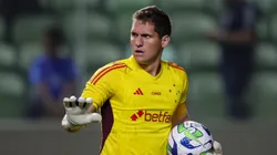 Rafael Cabral pode trocar o Cruzeiro pelo Santos em 2024 - Foto: Gilson Junio/AGIF